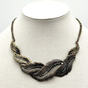 Jewel Mint Signed Antiqued Gold Tone Feather Necklace With Ombre Rhinestones 16”